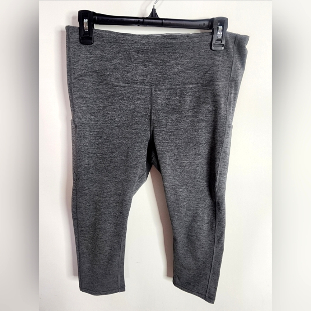 Athleta Ultimate Stash Pocket Capri, Large